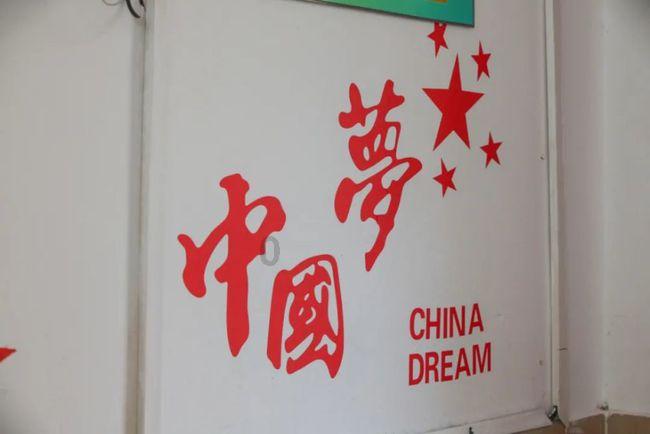 可爱奥莉甜美夏装
