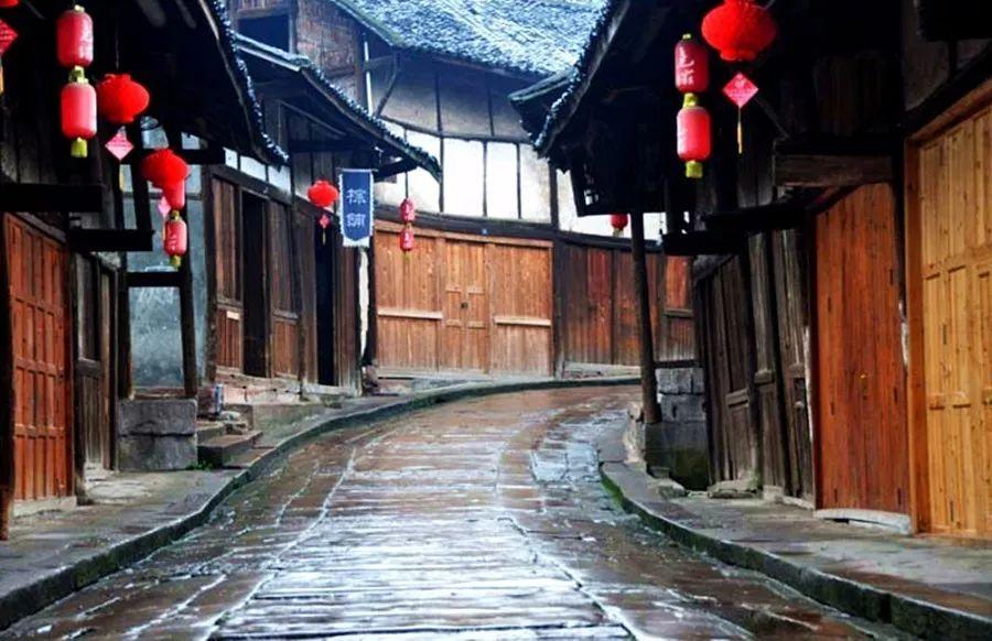 受邀出席