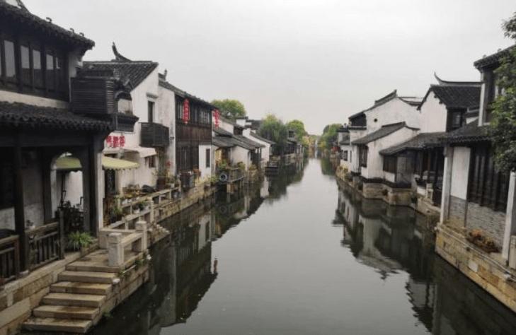 爱旅行的芭比